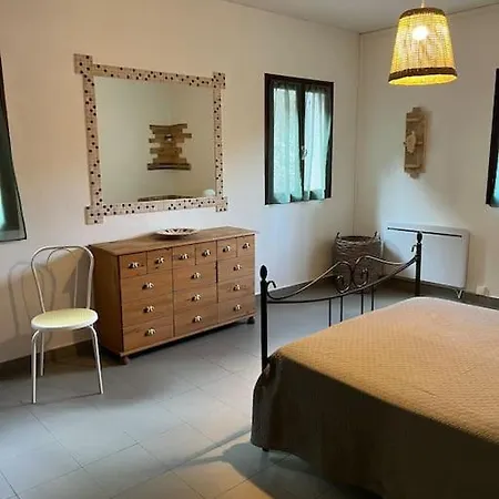 Apartment 90 M2 Proche De Corte *