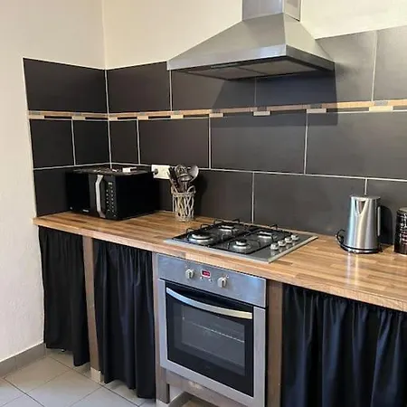 90 M2 Proche De Corte