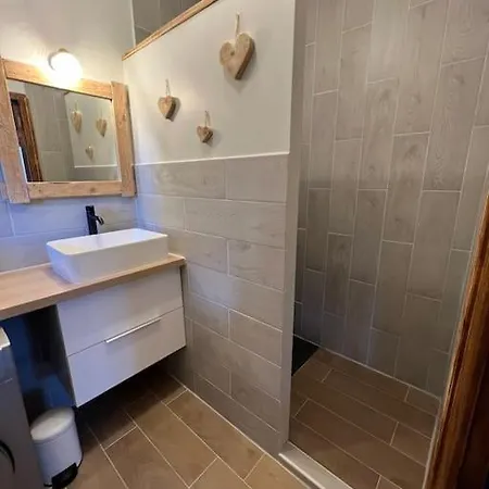 90 M2 Proche De Corte *