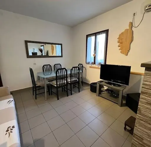 90 M2 Proche De Corte