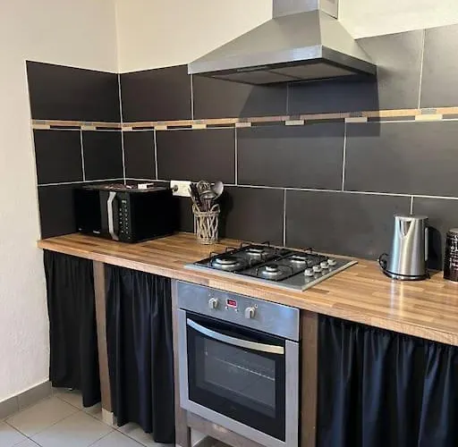 90 M2 Proche De Corte