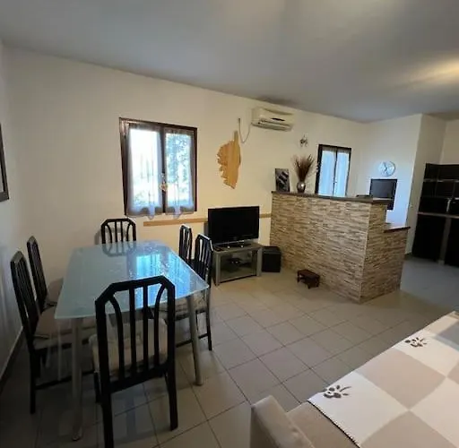 公寓 90 M2 Proche De Corte